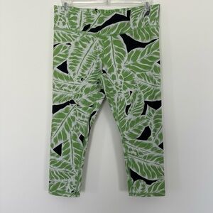 Alo Yoga Palm Springs Airbrush Capri Leggings Green/White Tropical Print M
